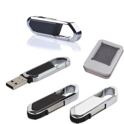  - 8 GB Metal Plastik Anahtarlık USB Bellek